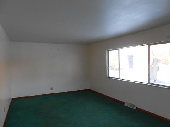 4th image of 2607 N Eby Dr