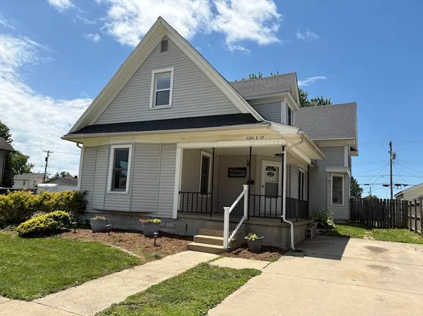 1121 S 17th St, Mattoon, IL 61938