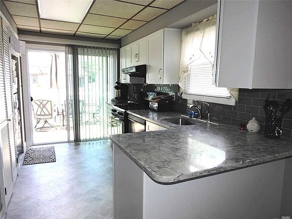 3rd image of 487 Kell Pl