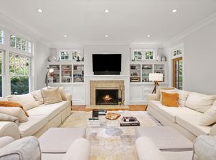 6 Loretta Ct, Westport, CT 06880