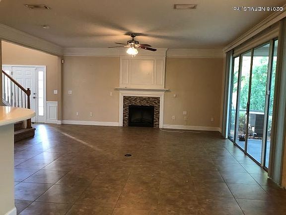 3rd image of 11033 Castlemain Cir E