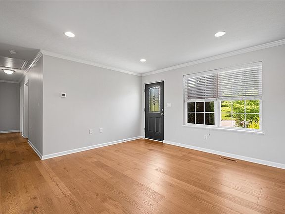 4th image of 2836 Dolores Dr
