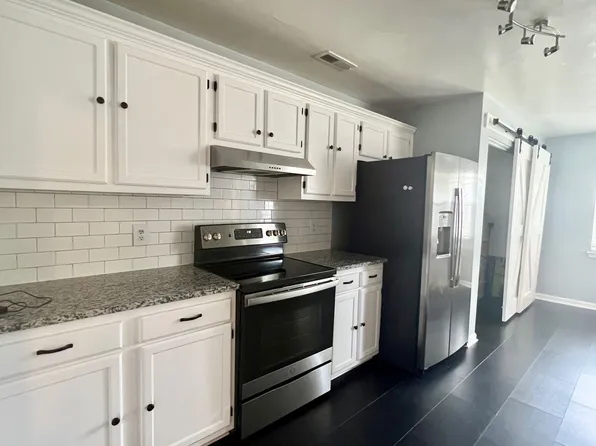 943 Chigwell Rd, Virginia Beach, VA 23454