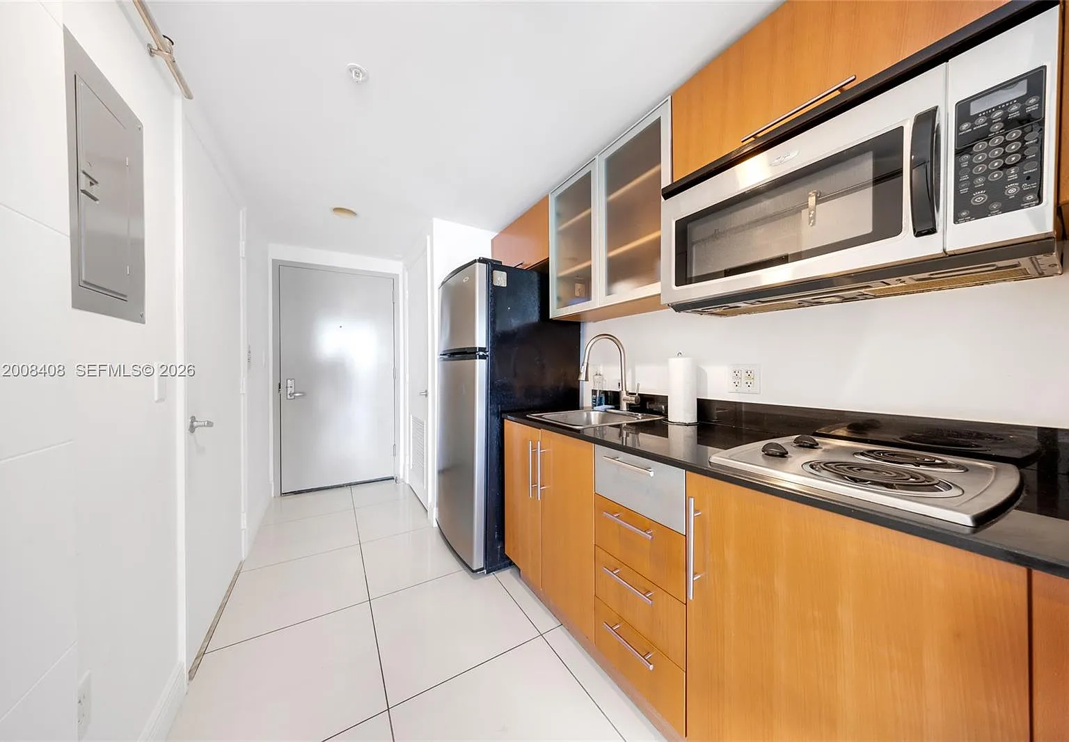 Opera Tower Condo — Photo 3