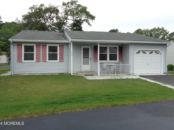 62 Keene Street, Whiting, NJ 08759