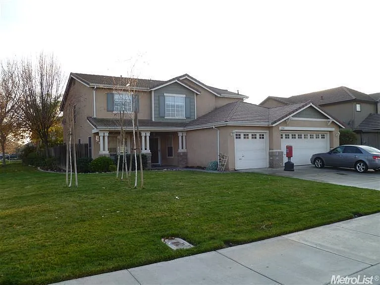1720 Ruth Dr photo 1