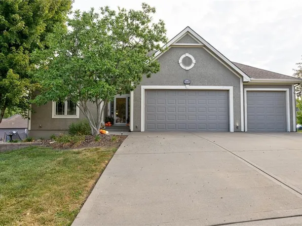 5604 NW 93rd St, Kansas City, MO 64154