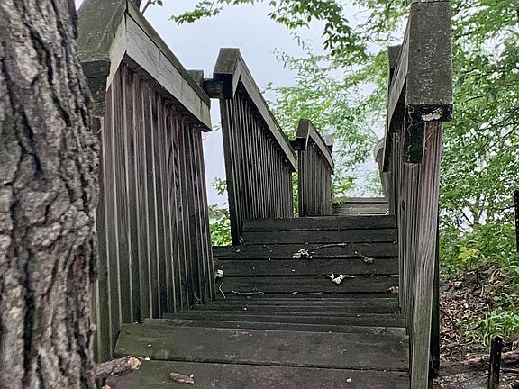 2nd image of 444 E Amber Lake Dr