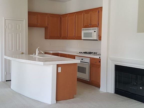 3rd image of 3316 Rockhampton Dr