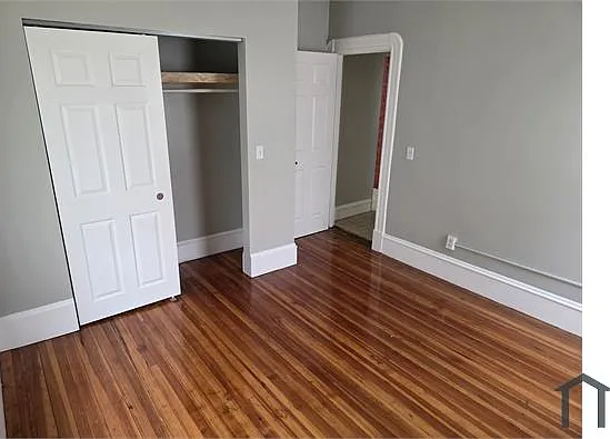 3 bed, 2200 sqft, $2,000 — Photo 3