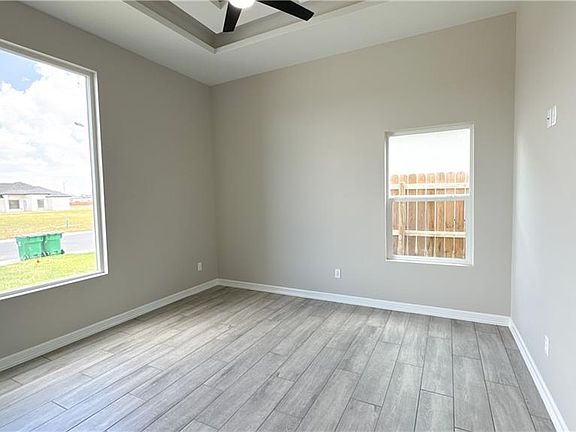 5th image of 2902 E Tamarindo Ave