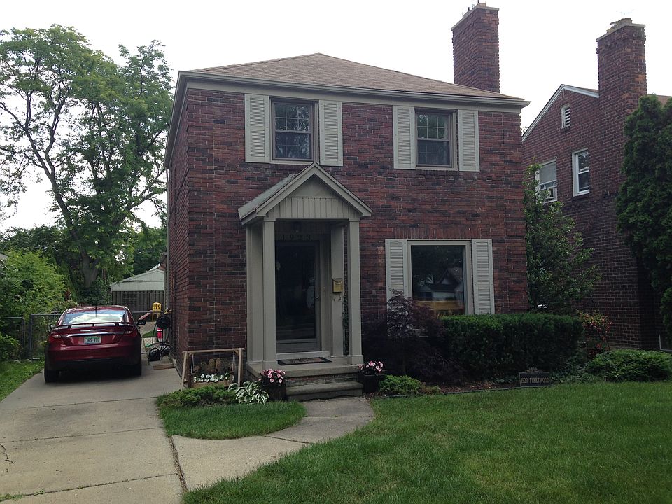 2nd image of 1923 Fleetwood Dr