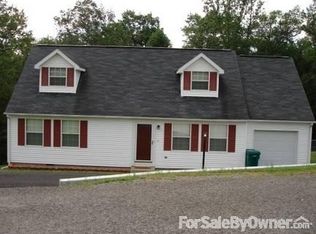 17 Woodside Ln, Bridgeport, WV 26330