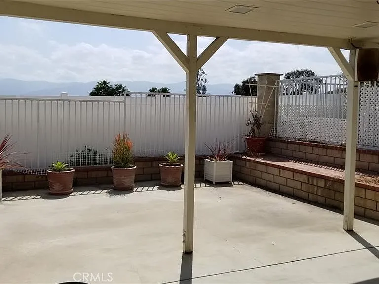 424 Dylan Dr — Photo 23
