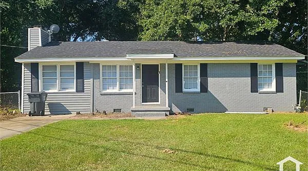 3 bed, 1205 sqft, $1,395 — Photo 1