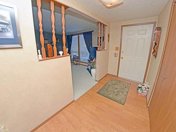 2nd image of 921 Columbus Ave