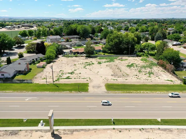 3321 12th Avenue Rd, Nampa, ID 83686