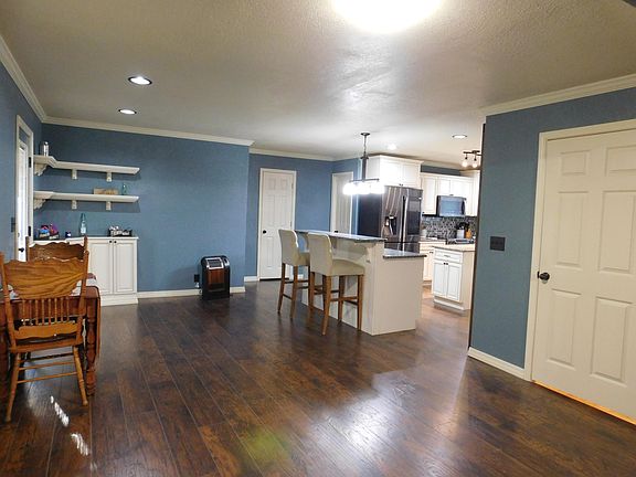 5th image of 275 Hix Ln