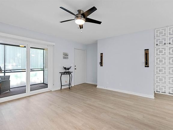 4th image of 6560 Chasewood Dr APT D