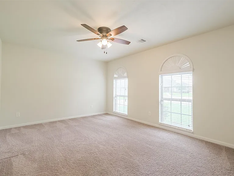 6811 Gonzales Point — Photo 36