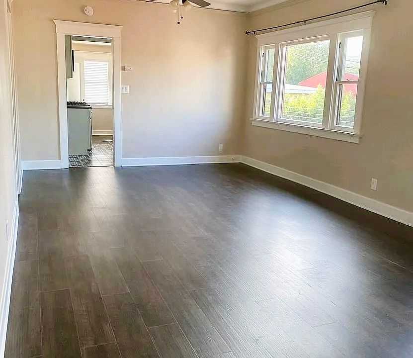 1st image of 1136 E Appleton St #2