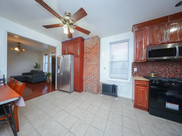 146 Cedar Avenue image 4 of 22