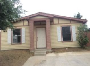 313 Ocean Dr, Laredo, TX 78043