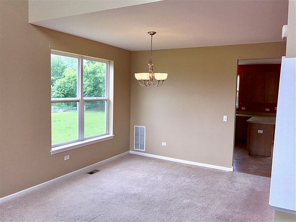 5th image of 1047 Mackenzie Dr