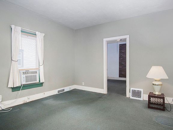 4th image of 3533 Avenue D