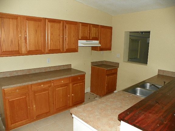 3rd image of 1426 Aletha Dr