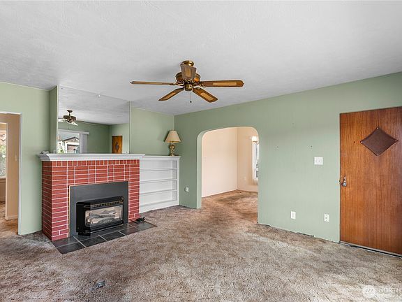 4th image of 2315 Pacific Avenue