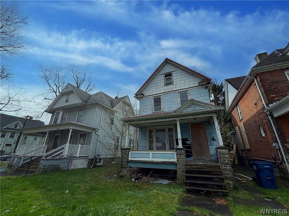 1st image of 1879 Pierce Ave