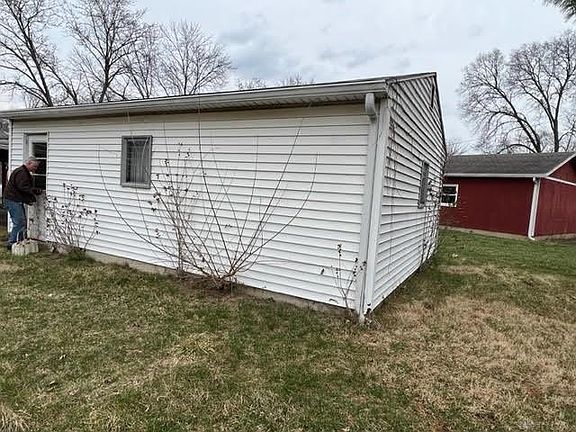 3rd image of 400 Savoy Ave