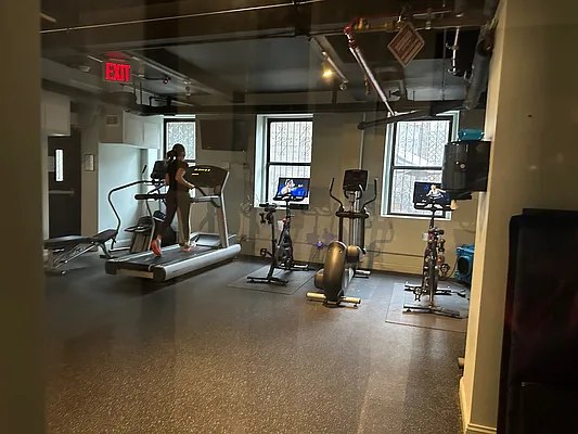 Rented by City Connections Realty | media 18