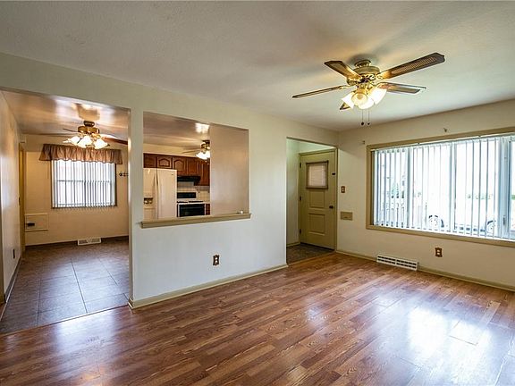 3rd image of 13104 Darlington Ave