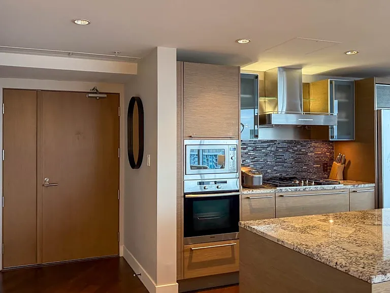 1111 Alberni St #3309 — Photo 5