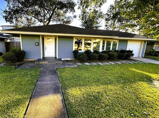 5111 Maple St, Bellaire, TX 77401