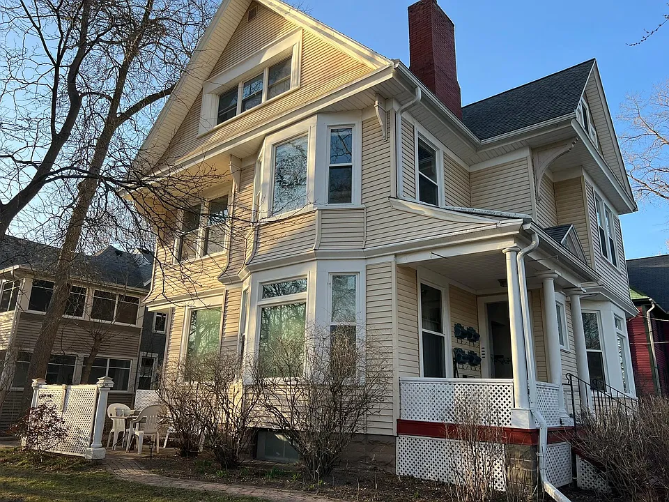 424 E North St #4