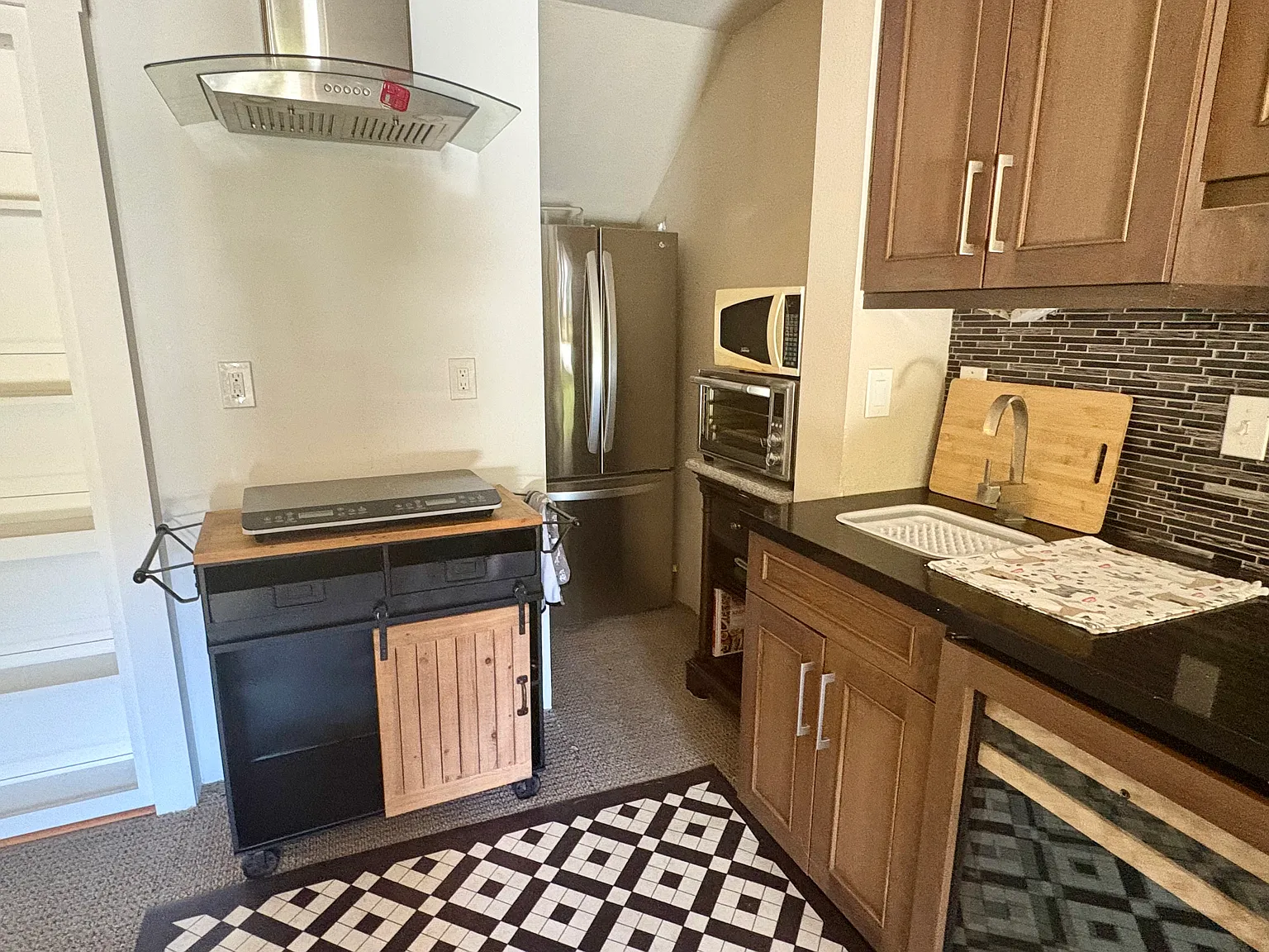 2 bed, 800 sqft, $2,000 — Photo 4