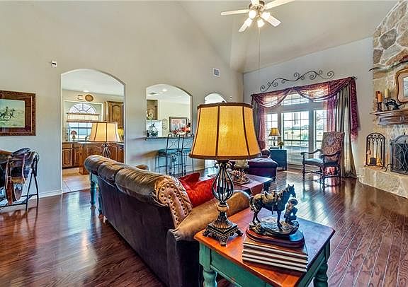 3rd image of 2430 Portwood Way