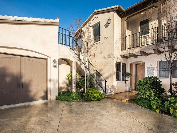 3rd image of 25340 Twin Oaks Pl