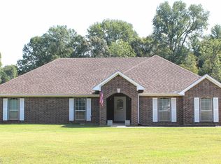 159 Weatherby Dr, Hooks, TX 75561