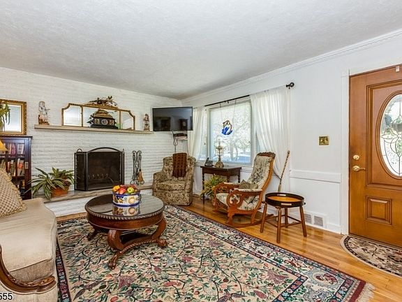 4th image of 2509 Oxford Ave