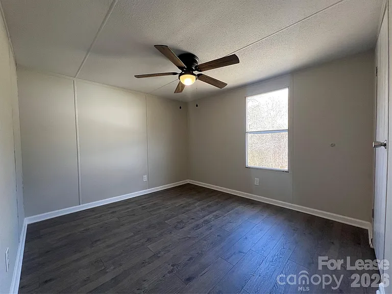 528 Oak Run Ct — Photo 8