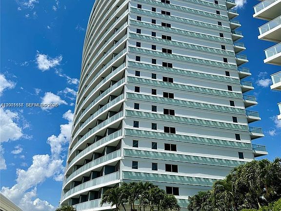 2nd image of 3101 Bayshore Dr #608