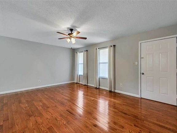 4th image of 6027 Bayou Bend Ct