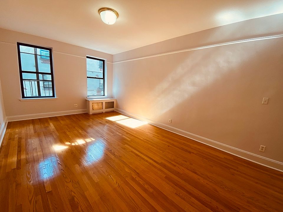 1st image of 330 8th Ave #5S