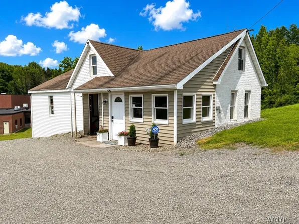 8247 Boston Colden Rd, Colden, NY 14033