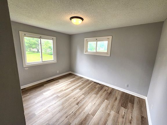 5th image of 10050 Norway St NW