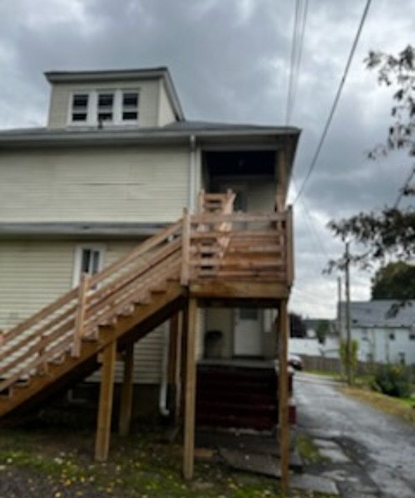 1st image of 115 Nottingham St Floor 2